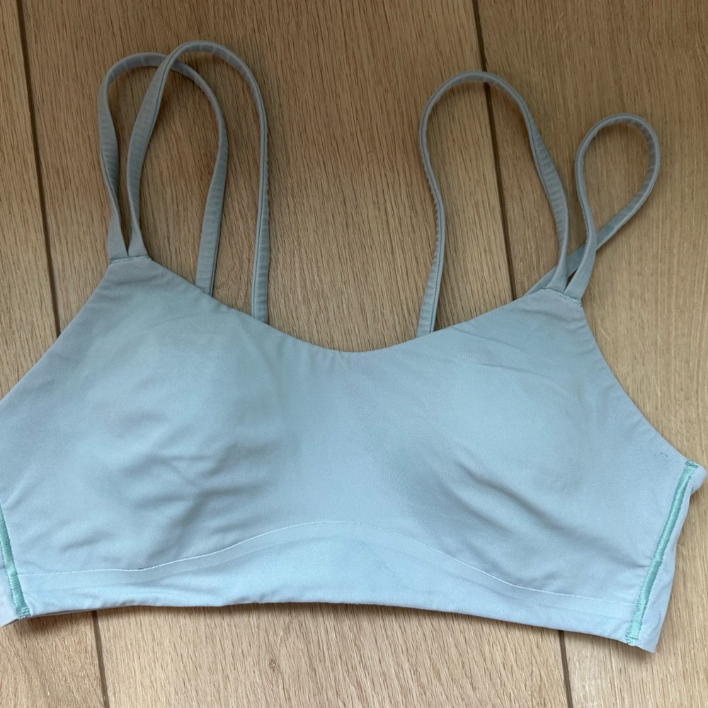 Lululemon Like a Cloud